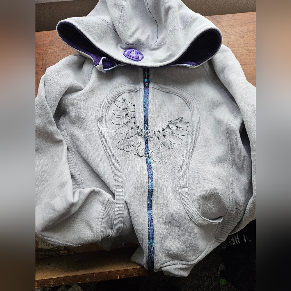 Rare Lulu Scuba Sz.8 Printed Zipper Beige W/purple